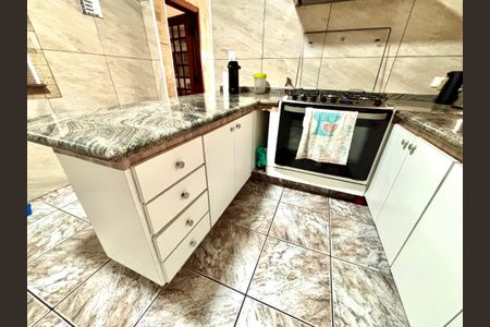 Casa à venda com 380m², 4 quartos e 4 vagasCozinha
