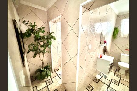Casa à venda com 380m², 4 quartos e 4 vagasBanheiro 3