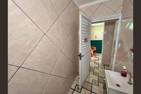 Casa à venda com 380m², 4 quartos e 4 vagasBanheiro 3
