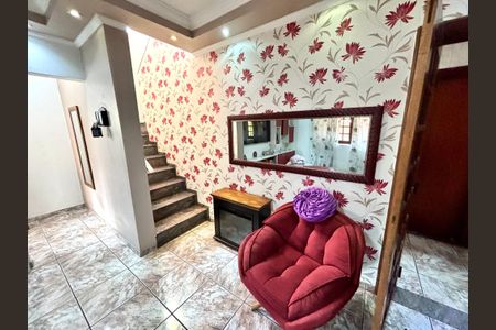 Casa à venda com 380m², 4 quartos e 4 vagasSala