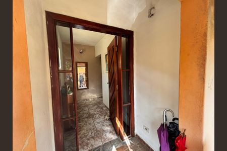 Casa à venda com 380m², 4 quartos e 4 vagasEntrada