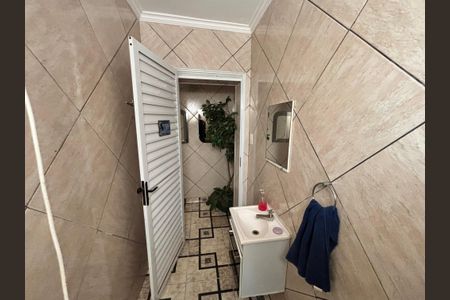 Casa à venda com 380m², 4 quartos e 4 vagasBanheiro 4