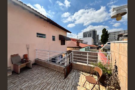 Casa à venda com 380m², 4 quartos e 4 vagasVaranda