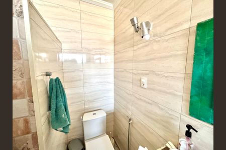 Casa à venda com 380m², 4 quartos e 4 vagasBanheiro da Suíte 1