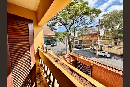 Casa à venda com 380m², 4 quartos e 4 vagasVaranda