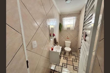 Casa à venda com 380m², 4 quartos e 4 vagasBanheiro 3