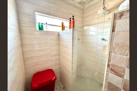Casa à venda com 380m², 4 quartos e 4 vagasBanheiro da Suíte 1