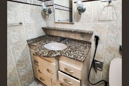 Apartamento para alugar com 65m², 2 quartos e sem vagaBanheiro Corredor