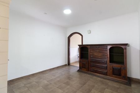 Casa à venda com 295m², 2 quartos e 1 vagaSala de Jantar