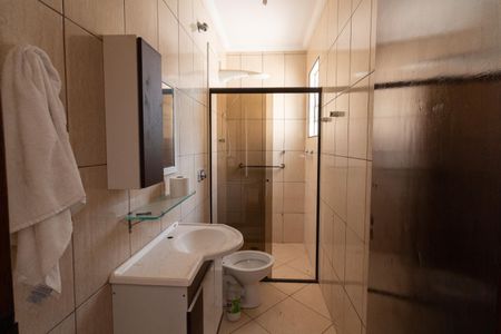 Casa à venda com 295m², 2 quartos e 1 vagaBanheiro