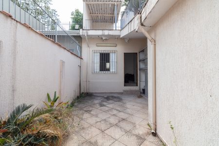 Casa à venda com 295m², 2 quartos e 1 vagaÁrea de Serviço