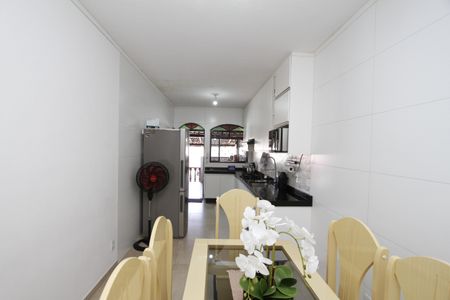 Casa à venda com 360m², 5 quartos e 3 vagasCozinha CASA 2