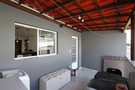 Casa à venda com 360m², 5 quartos e 3 vagasVaranda casa 1