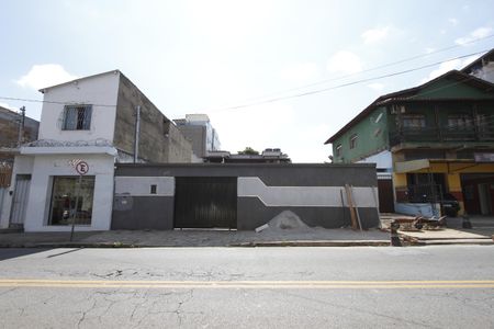 Casa à venda com 360m², 5 quartos e 3 vagasFachada