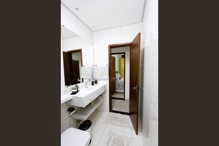 Casa à venda com 360m², 5 quartos e 3 vagasBanheiro  casa 2