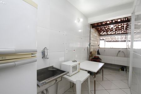 Casa à venda com 360m², 5 quartos e 3 vagascozinha  Casa 3