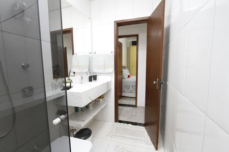 Casa à venda com 360m², 5 quartos e 3 vagasBanheiro  casa 2