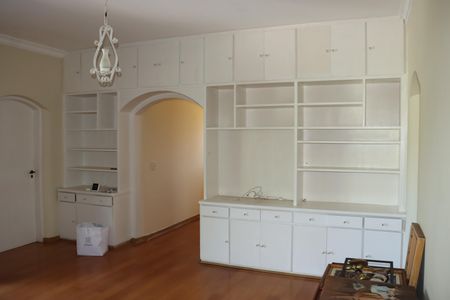 Casa de condomínio para alugar com 591m², 7 quartos e 4 vagasSala 3