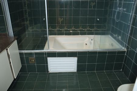 Casa de condomínio para alugar com 591m², 7 quartos e 4 vagasBanheiro Suíte