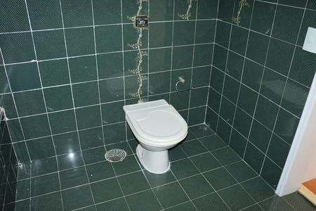 Casa de condomínio para alugar com 591m², 7 quartos e 4 vagasBanheiro Suíte