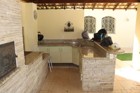 Casa de condomínio para alugar com 591m², 7 quartos e 4 vagasÁrea comum