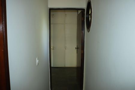 Casa de condomínio para alugar com 591m², 7 quartos e 4 vagasEdícula 