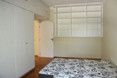 Casa de condomínio para alugar com 591m², 7 quartos e 4 vagasSuíte 4