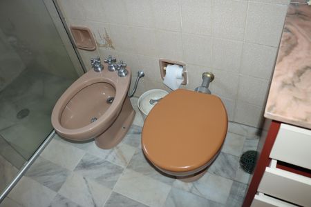 Casa de condomínio para alugar com 591m², 7 quartos e 4 vagasBanheiro da Suíte 4