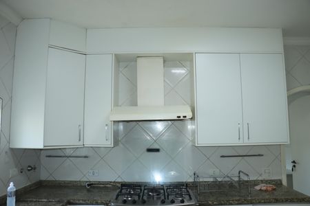 Casa de condomínio para alugar com 591m², 7 quartos e 4 vagasCozinha