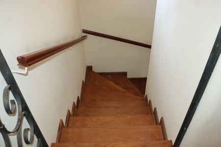 Casa de condomínio para alugar com 591m², 7 quartos e 4 vagasCorredor