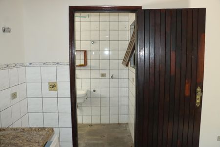 Casa de condomínio para alugar com 591m², 7 quartos e 4 vagasÁrea de serviço