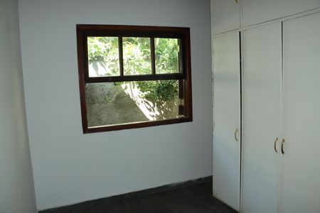 Casa de condomínio para alugar com 591m², 7 quartos e 4 vagasEdícula 