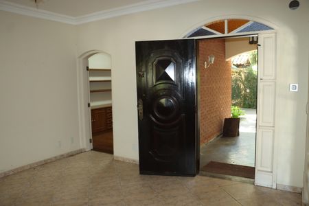 Casa de condomínio para alugar com 591m², 7 quartos e 4 vagasSala