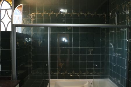 Casa de condomínio para alugar com 591m², 7 quartos e 4 vagasBanheiro Suíte