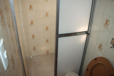 Casa de condomínio para alugar com 591m², 7 quartos e 4 vagasBanheiro de serviço