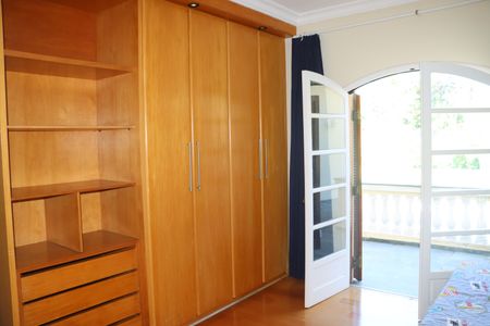 Casa de condomínio para alugar com 591m², 7 quartos e 4 vagasSuíte 3