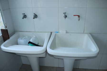 Casa de condomínio para alugar com 591m², 7 quartos e 4 vagasÁrea de serviço