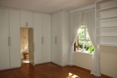 Casa de condomínio para alugar com 591m², 7 quartos e 4 vagasSuíte 2