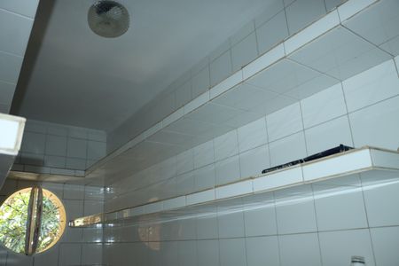 Casa de condomínio para alugar com 591m², 7 quartos e 4 vagasDespenda