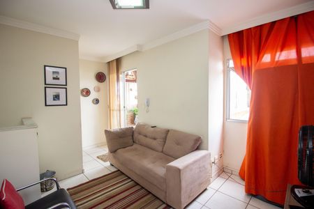 Sala de TV de apartamento à venda com 2 quartos, 98m² em Alvorada, Contagem