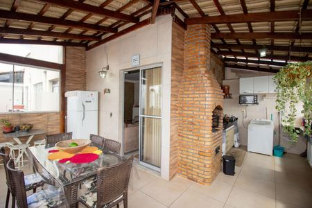 Apartamento à venda com 98m², 2 quartos e 1 vagaÁrea gourmet