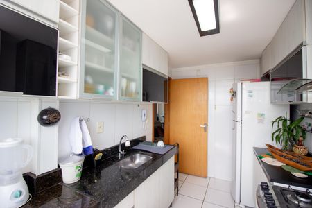 Apartamento à venda com 98m², 2 quartos e 1 vagaCozinha e Área de Serviço