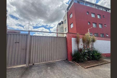 Apartamento à venda com 98m², 2 quartos e 1 vagaFachada