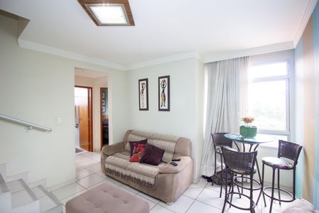 Sala de apartamento à venda com 2 quartos, 98m² em Alvorada, Contagem