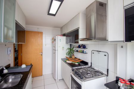 Apartamento à venda com 98m², 2 quartos e 1 vagaCozinha e Área de Serviço