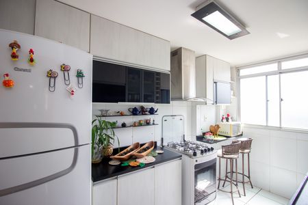 Apartamento à venda com 98m², 2 quartos e 1 vagaCozinha e Área de Serviço