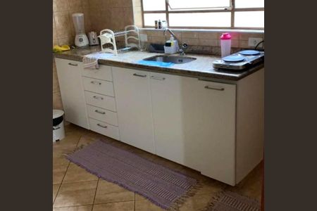 Casa à venda com 232m², 5 quartos e 3 vagasCozinha