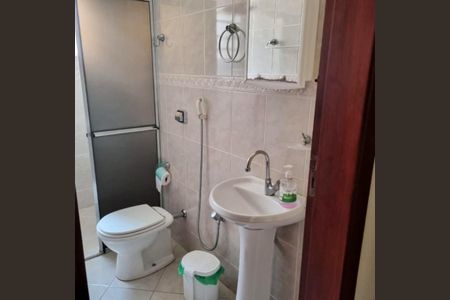 Casa à venda com 232m², 5 quartos e 3 vagasBanheiro