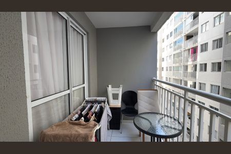 Apartamento à venda com 45m², 2 quartos e sem vagaSacada