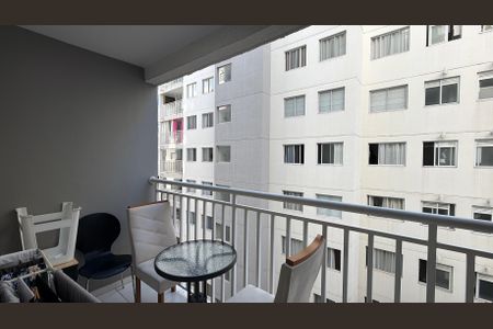 Apartamento à venda com 45m², 2 quartos e sem vagaSacada